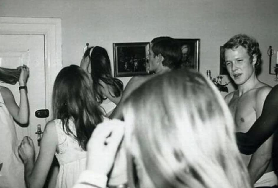 19 Images That Put You Right In The 1960s